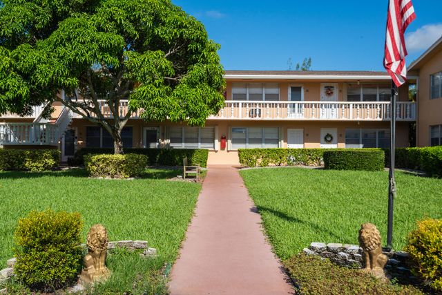 65 Camden C, West Palm Beach, FL 33417