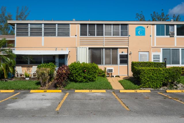 65 Camden C, West Palm Beach, FL 33417