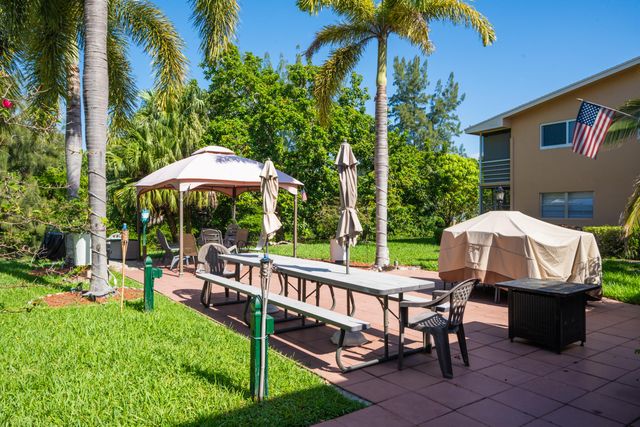 65 Camden C, West Palm Beach, FL 33417