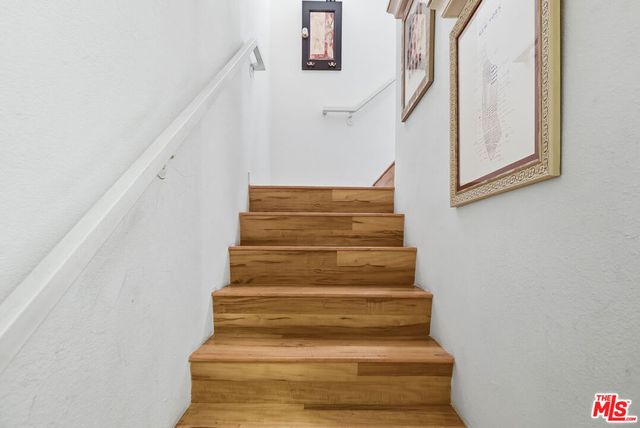 5240 Premiere Hills Circle 110, Woodland Hills, CA 91364