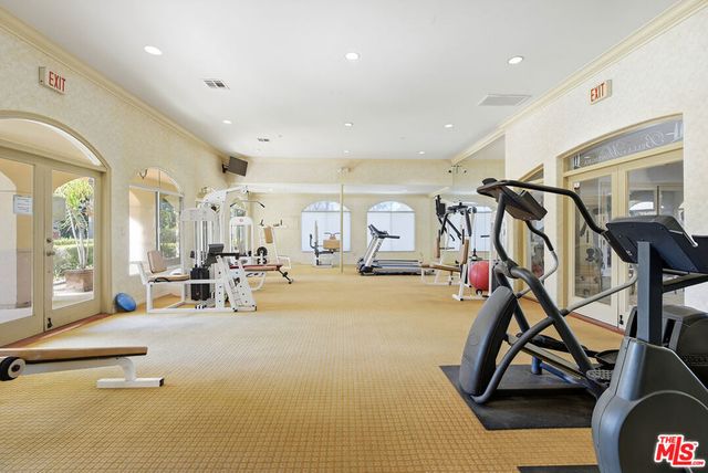 5240 Premiere Hills Circle 110, Woodland Hills, CA 91364