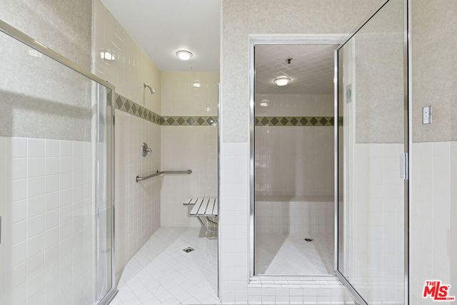 5240 Premiere Hills Circle 110, Woodland Hills, CA 91364