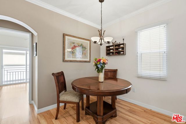 5240 Premiere Hills Circle 110, Woodland Hills, CA 91364