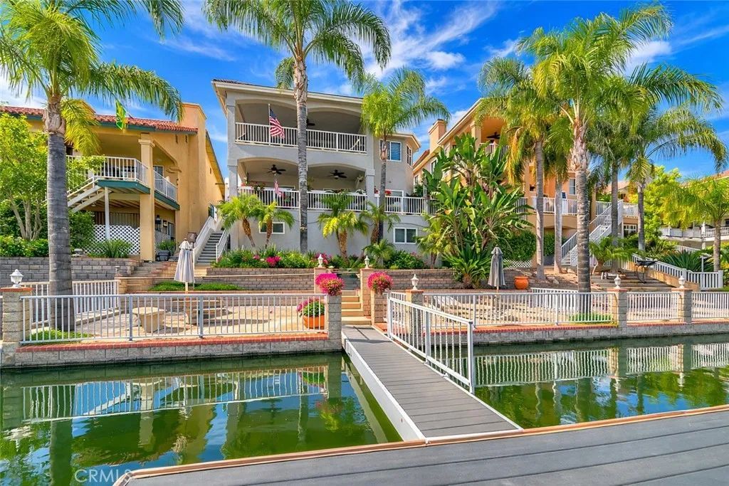 30212 Clear Water Drive, Canyon Lake, CA 92587
