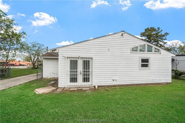 7303 Long Point Road, Houston, TX 77055