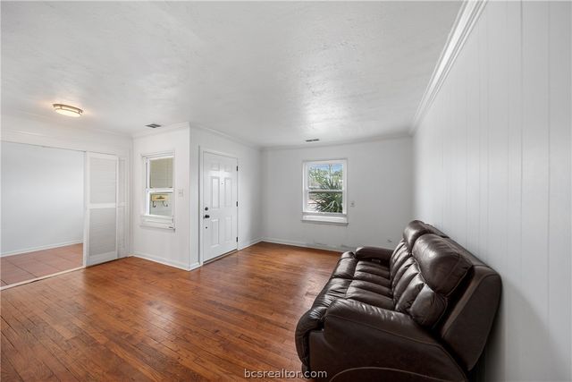 7303 Long Point Road, Houston, TX 77055