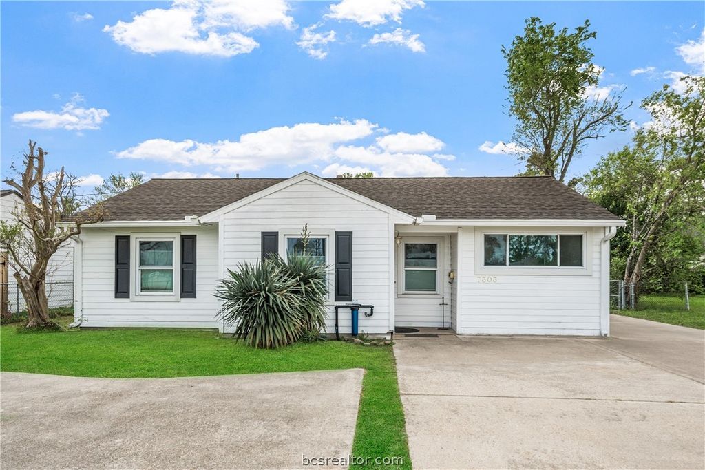 7303 Long Point Road, Houston, TX 77055