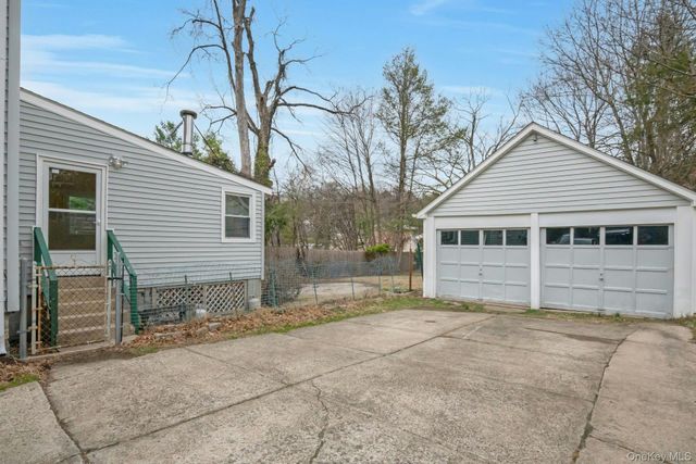 33 Mountain Road, Irvington, NY 10533