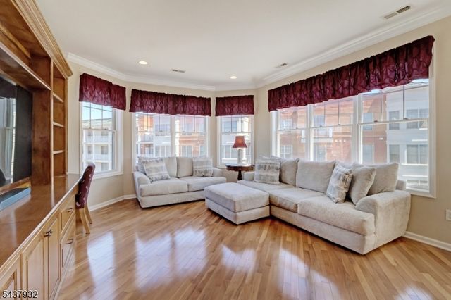 3412 Pointe Gate Dr 412, Livingston Twp., NJ 07039