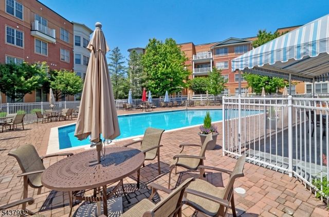 3412 Pointe Gate Dr 412, Livingston Twp., NJ 07039