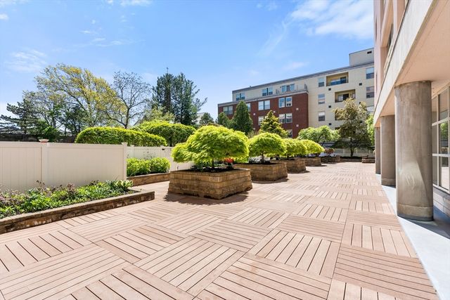 20 Webster St 505, Brookline, MA 02446
