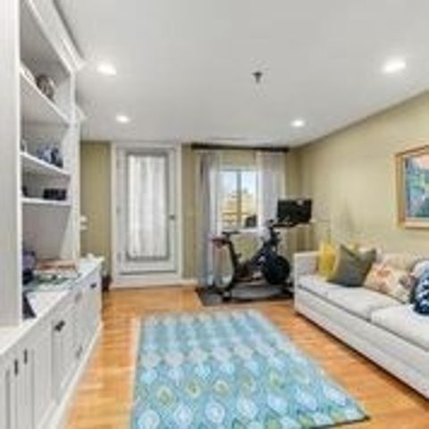 20 Webster St 505, Brookline, MA 02446
