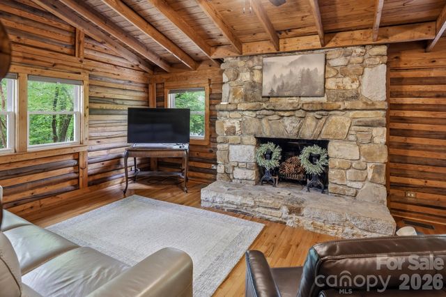 118 Rock Point Road, Lake Lure, NC 28746