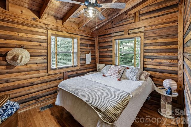 118 Rock Point Road, Lake Lure, NC 28746
