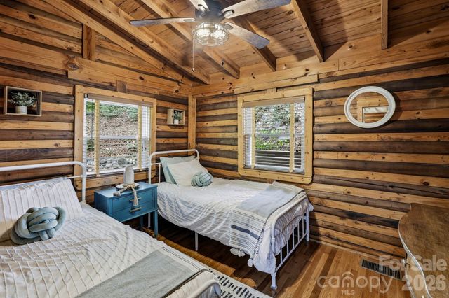 118 Rock Point Road, Lake Lure, NC 28746