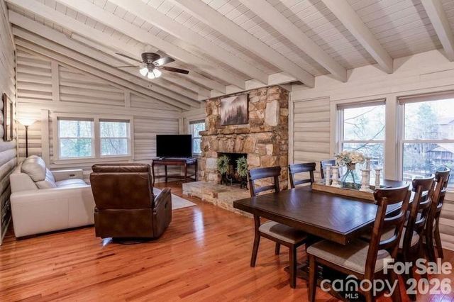 118 Rock Point Road, Lake Lure, NC 28746
