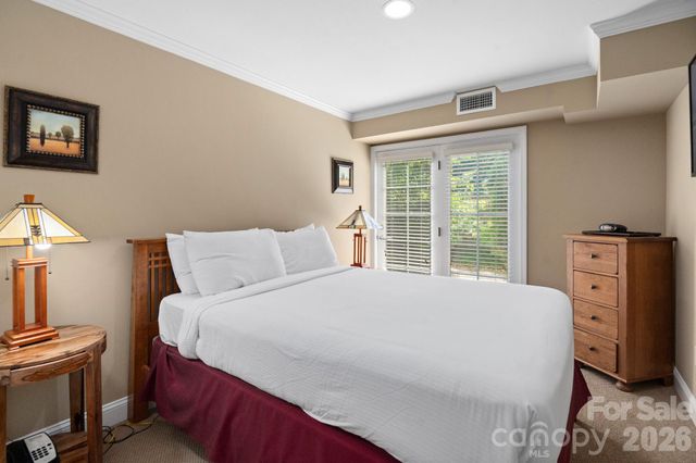 203 Bowling Park Road, Asheville, NC 28803