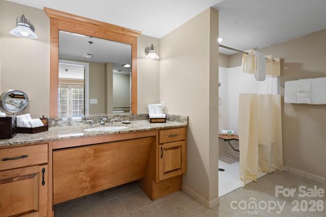 203 Bowling Park Road, Asheville, NC 28803