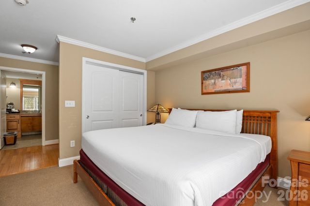 203 Bowling Park Road, Asheville, NC 28803