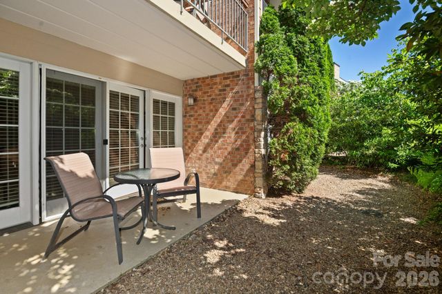 203 Bowling Park Road, Asheville, NC 28803