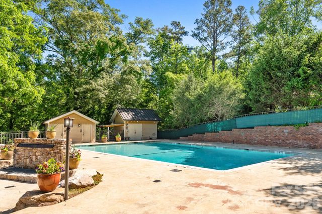 203 Bowling Park Road, Asheville, NC 28803