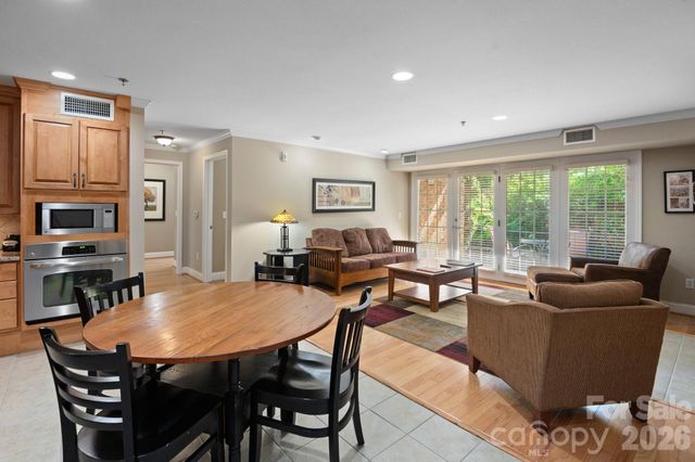 203 Bowling Park Road, Asheville, NC 28803