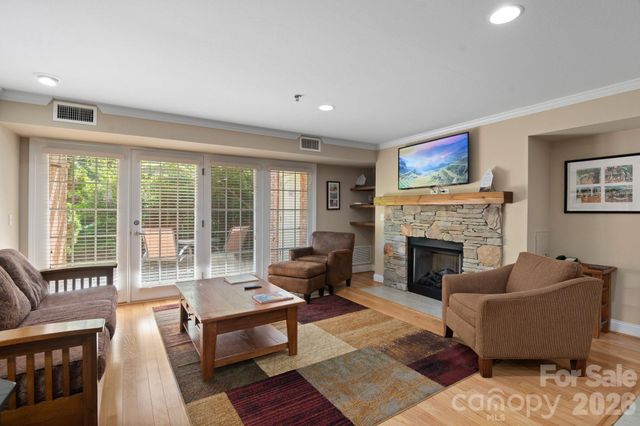 203 Bowling Park Road, Asheville, NC 28803