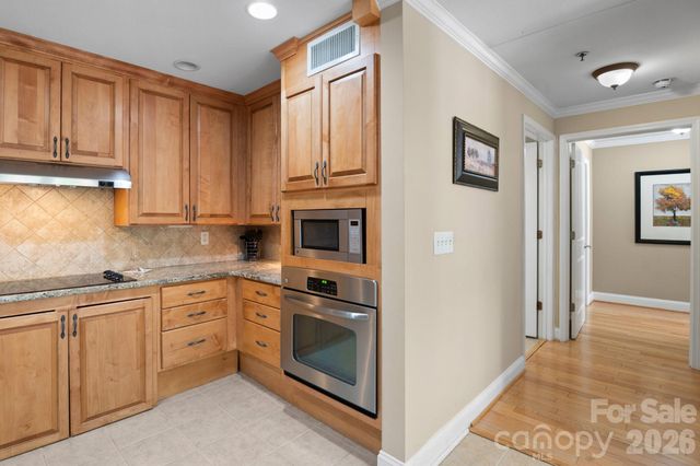 203 Bowling Park Road, Asheville, NC 28803
