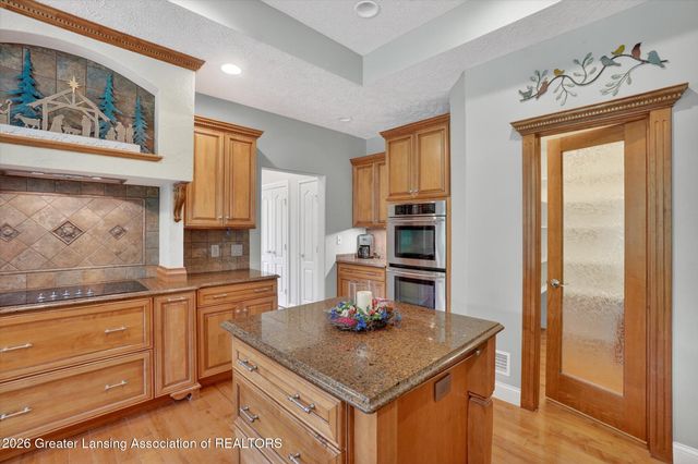1800 Wilderness Drive, Dewitt, MI 48820