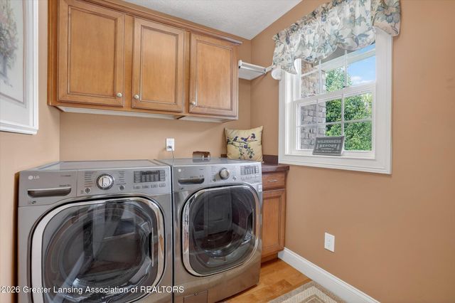 1800 Wilderness Drive, Dewitt, MI 48820