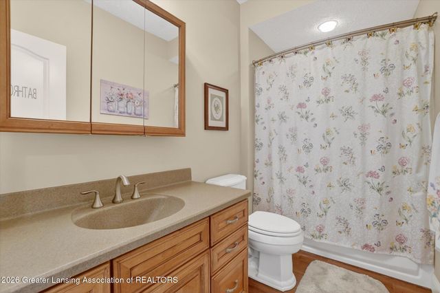 1800 Wilderness Drive, Dewitt, MI 48820