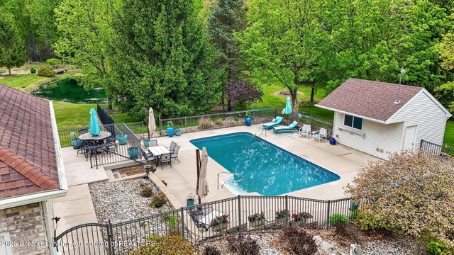 1800 Wilderness Drive, Dewitt, MI 48820