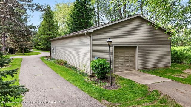 1800 Wilderness Drive, Dewitt, MI 48820