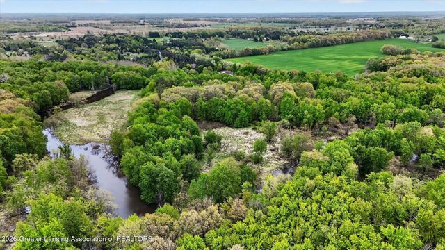 1800 Wilderness Drive, Dewitt, MI 48820