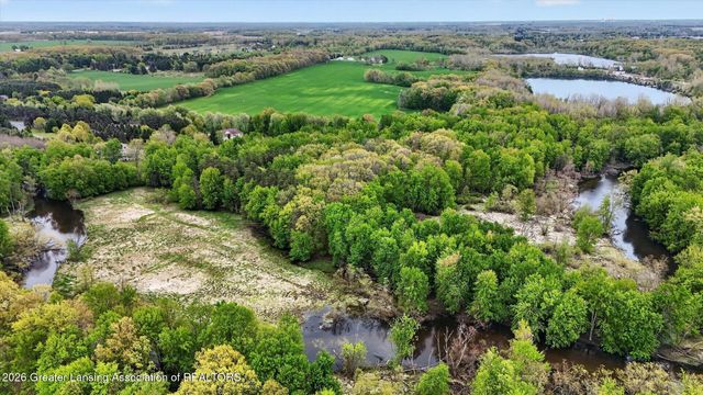 1800 Wilderness Drive, Dewitt, MI 48820
