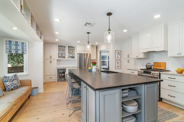 7223 BROOKSIDE ST, San Antonio, TX 78209