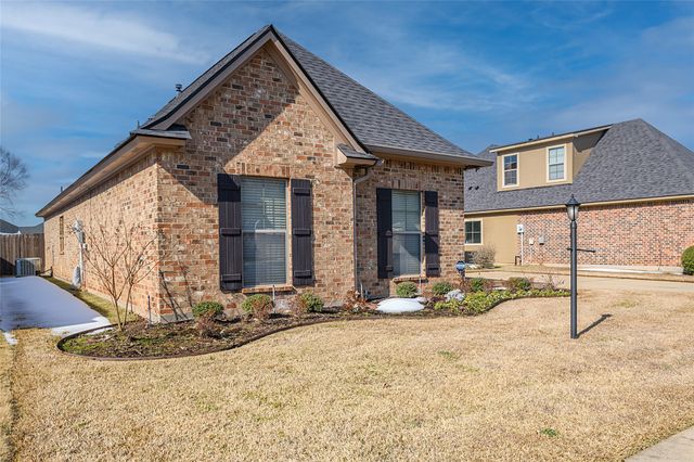 1107 Creole Drive, Bossier City, LA 71111