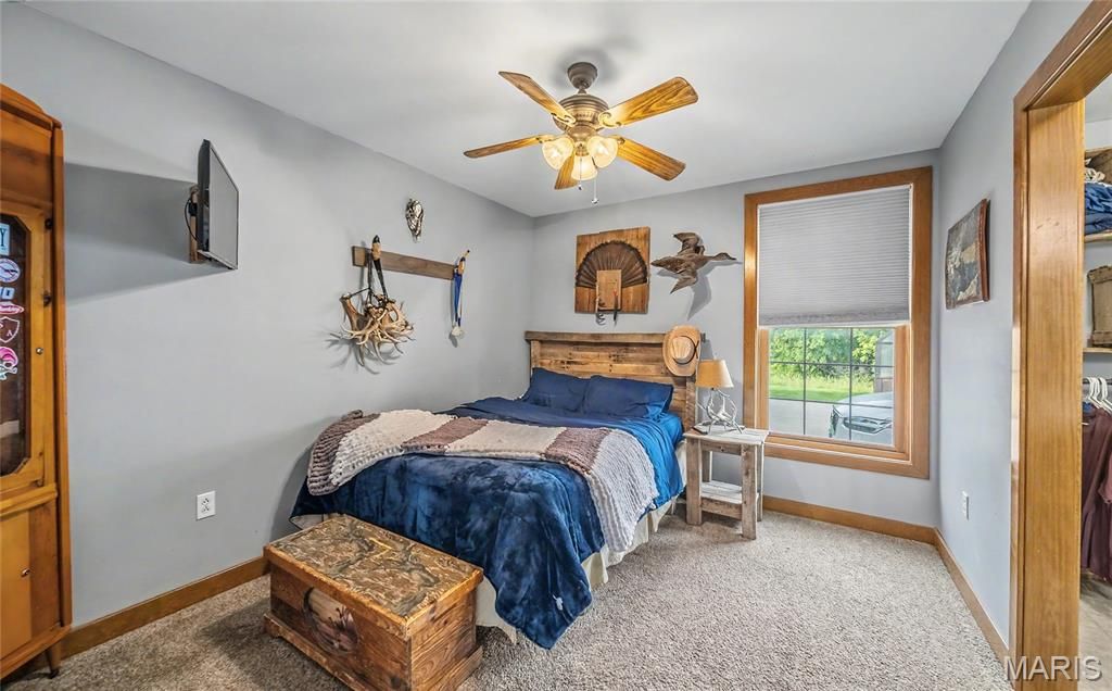 Image 32 of property listing at 90 Jug Hollow Road, Hardin, IL 62047