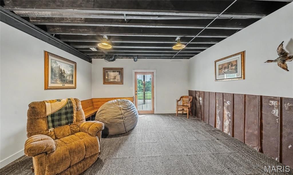 Image 43 of property listing at 90 Jug Hollow Road, Hardin, IL 62047