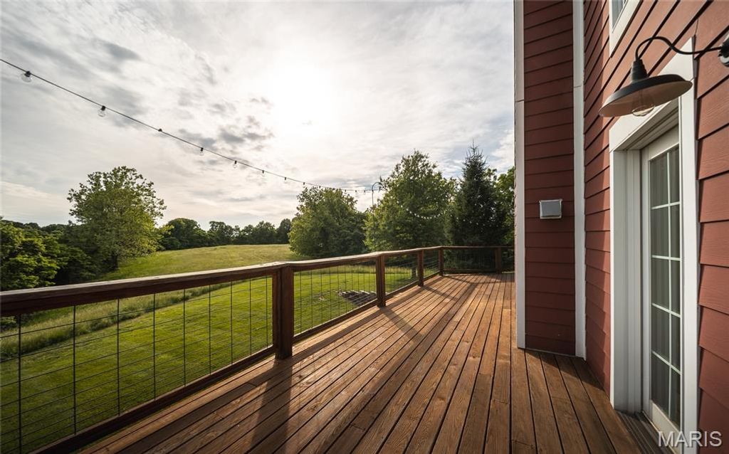 Image 51 of property listing at 90 Jug Hollow Road, Hardin, IL 62047
