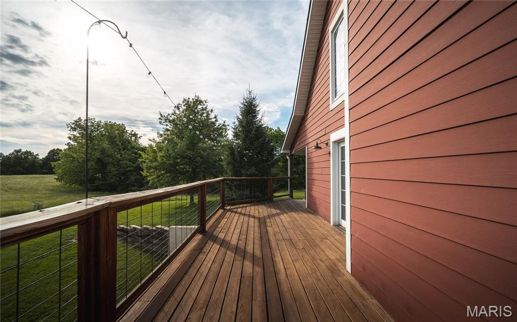 Image 52 of property listing at 90 Jug Hollow Road, Hardin, IL 62047