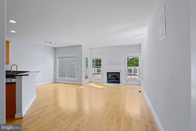 19883 NAPLES LAKES TER, Ashburn, VA 20147