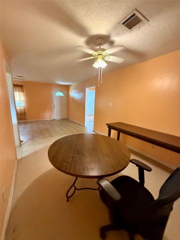 5522 Woodlark Street, Houston, TX 77017