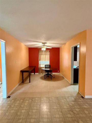 5522 Woodlark Street, Houston, TX 77017