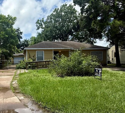 5522 Woodlark Street, Houston, TX 77017