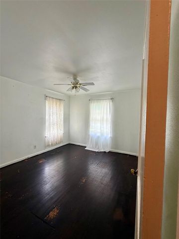 5522 Woodlark Street, Houston, TX 77017