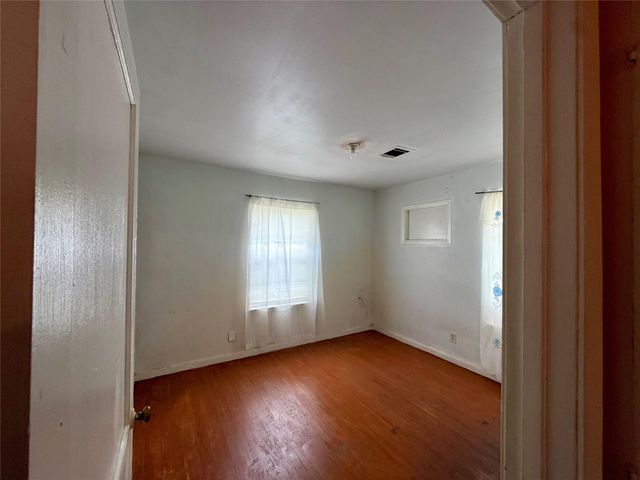 5522 Woodlark Street, Houston, TX 77017