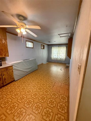 5522 Woodlark Street, Houston, TX 77017