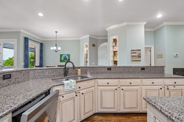 658 Hickory Ridge Rd, Gallatin, TN 37066