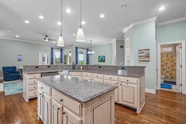 658 Hickory Ridge Rd, Gallatin, TN 37066